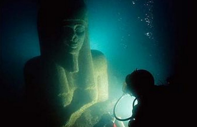 Lost Egyptian City Discovered Beneath The Sea After 1,200 Years 